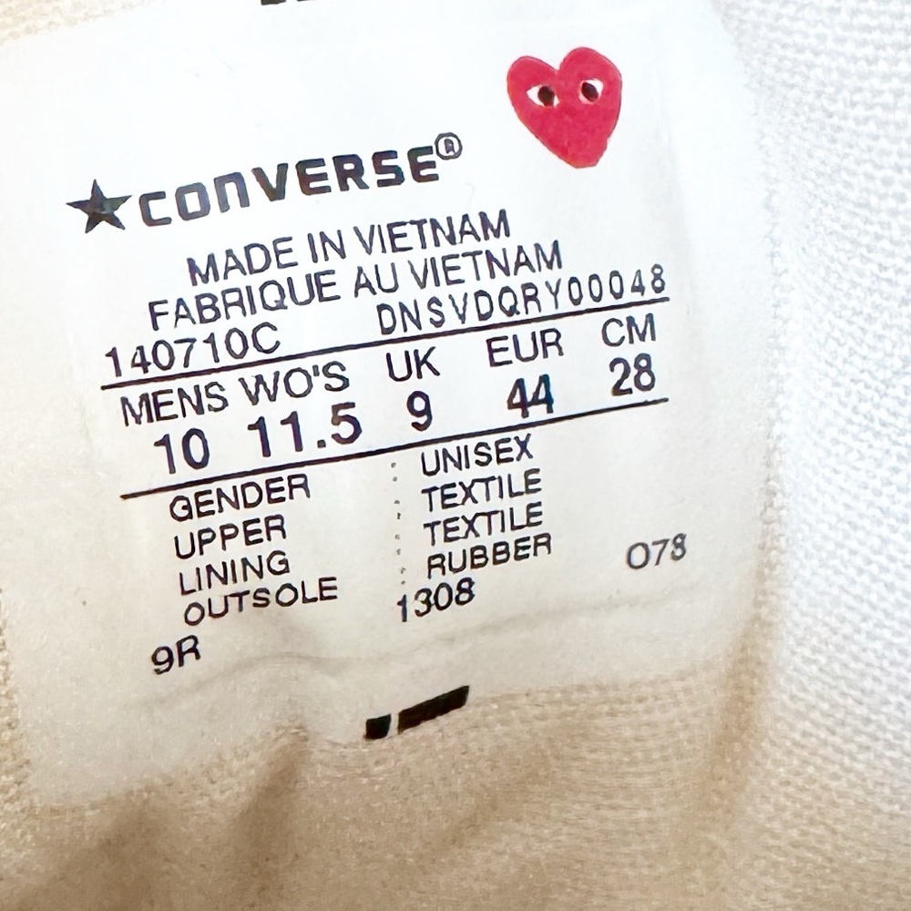 Comme des Garcons Play x Converse hi-tops - Picture 9 of 11